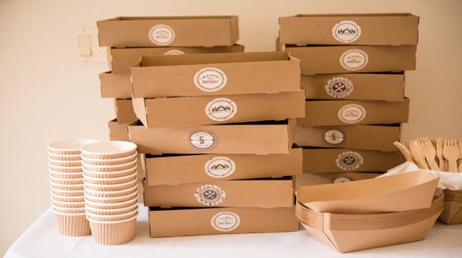 Custom Food Trays: Styles, Sizes & Greaseproof Materials
